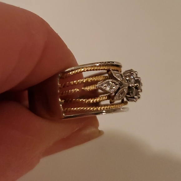 Peter Lam designer18 carat gold band with diamonds - Picture 3 of 4